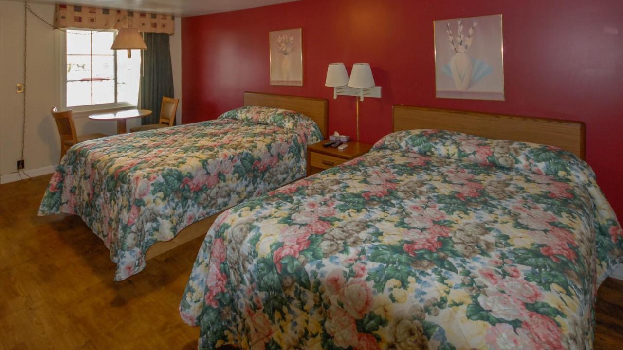 Budget Inn Watkins Glen Buitenkant foto