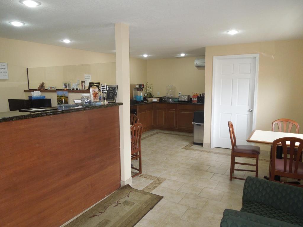 Budget Inn Watkins Glen Buitenkant foto