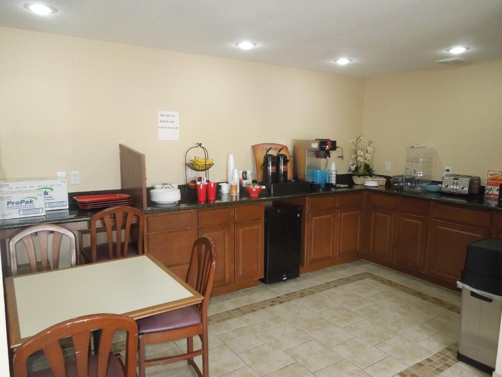 Budget Inn Watkins Glen Buitenkant foto